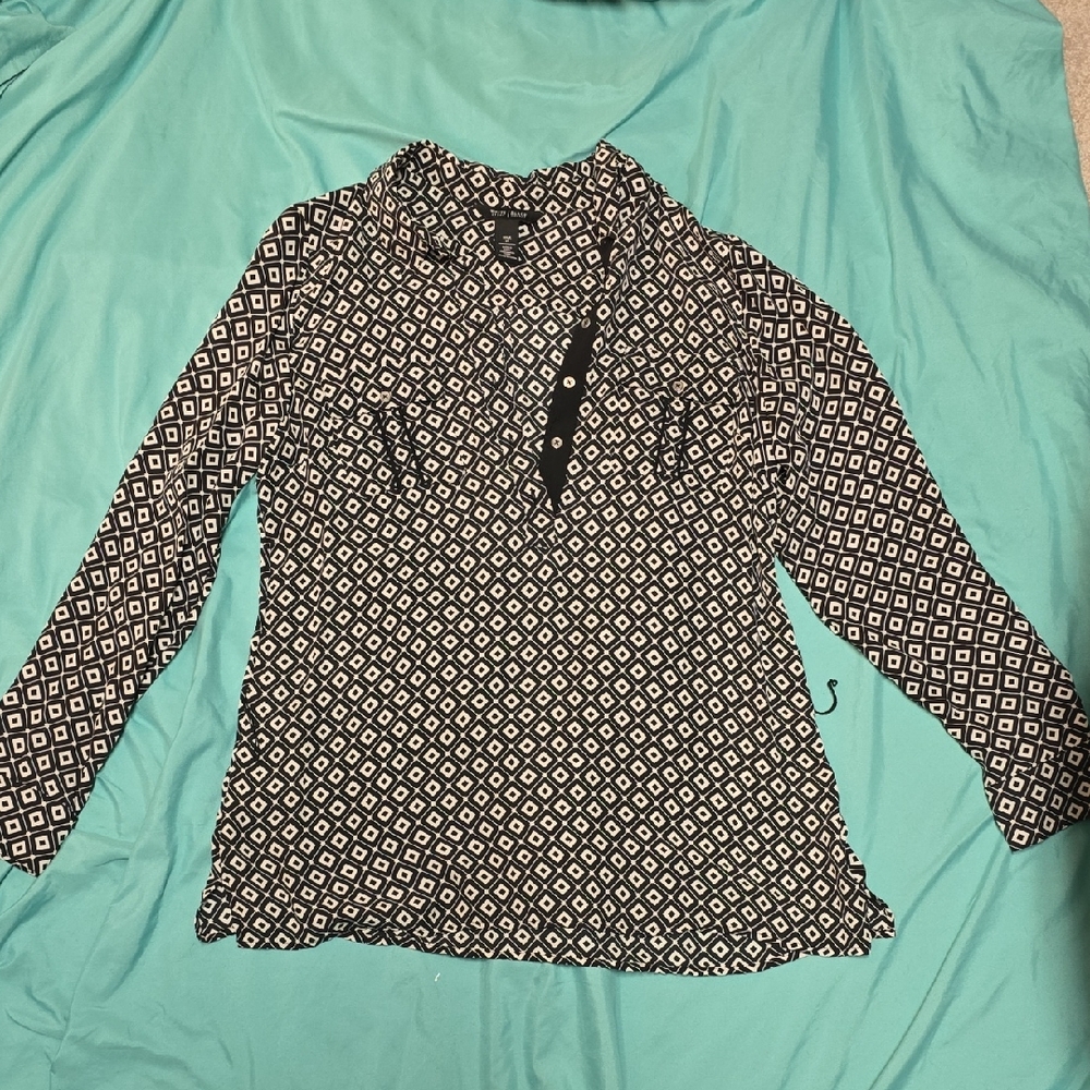 White House Black Market Diamond Pattern Blouse